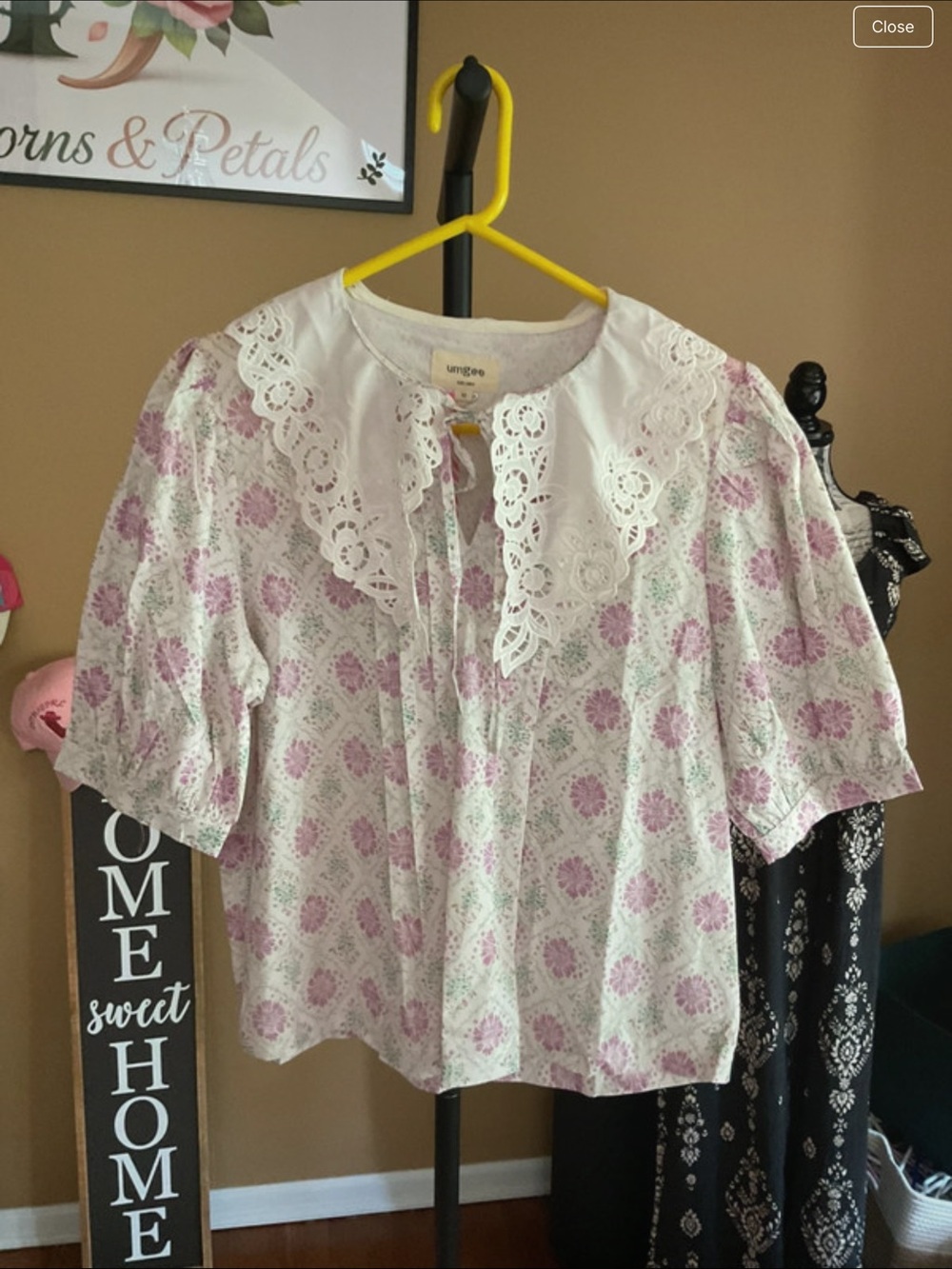 Umgee White Blouse with Lavender Floral Print and Eyelet Collar